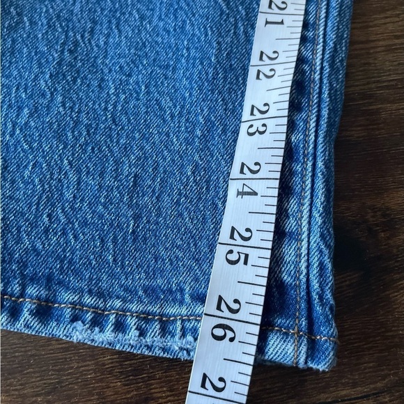 Levi's Premium Ribcage Straight Ankle Jean sold at Aritzia in Jive Tribe size 27 - Picture 16 of 16